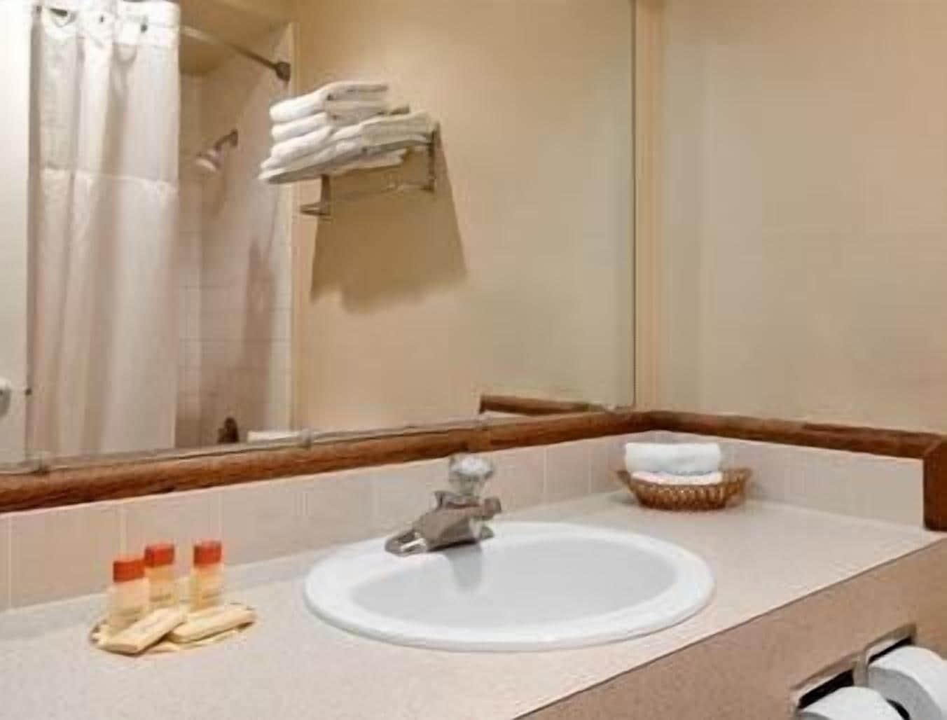 Days Inn By Wyndham Bellingham Wa Extérieur photo