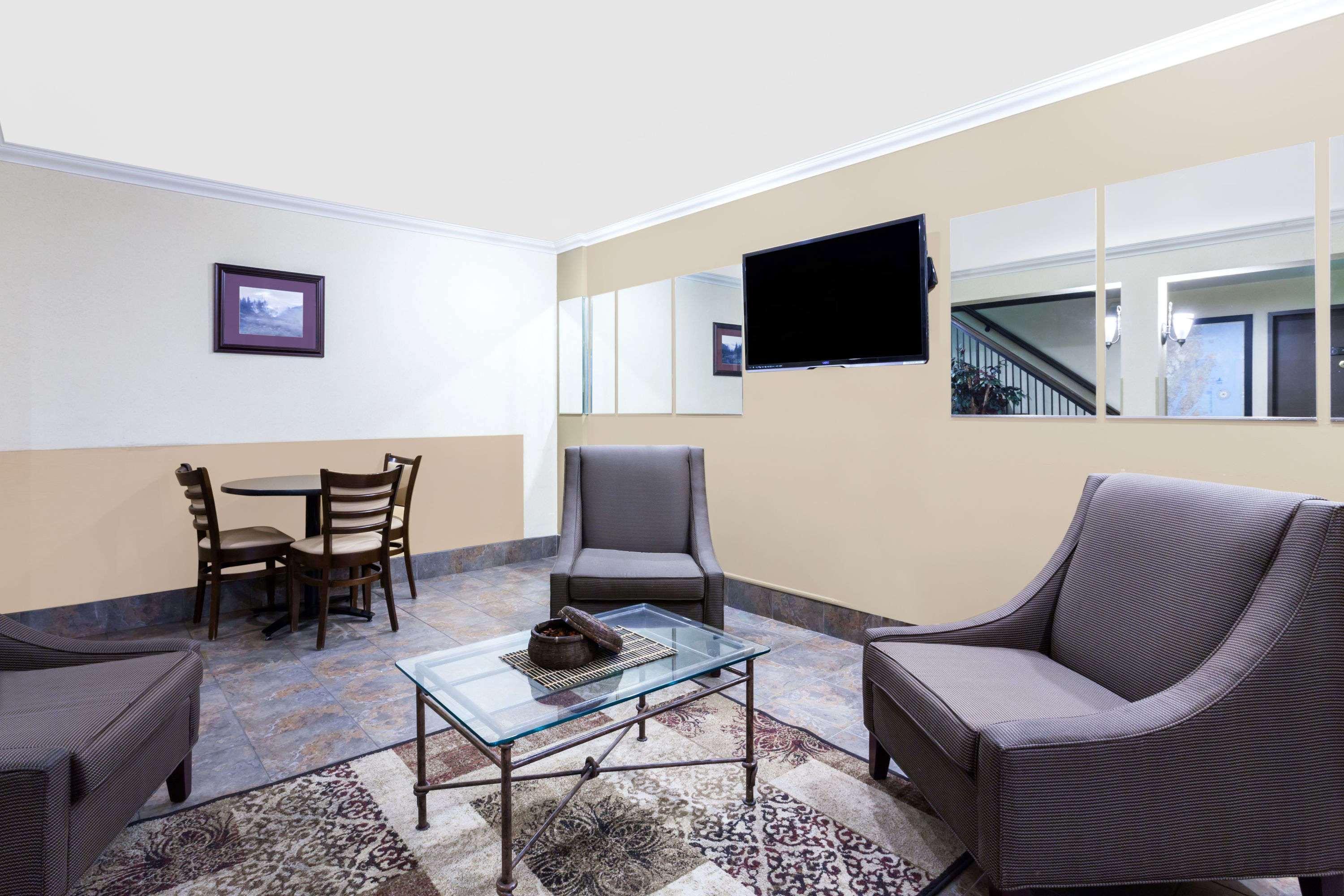 Days Inn By Wyndham Bellingham Wa Extérieur photo